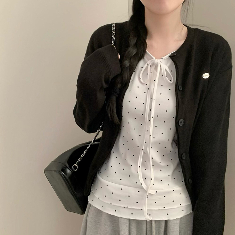 삐삐 도트 캉캉 라운드넥 긴팔 티셔츠 롱슬리브 긴팔티 봄 봄옷 레이어드 모리걸 화이트