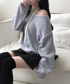 데르온 배색 입술넥 오프숄더 머플러 초커 긴팔 니트 소라