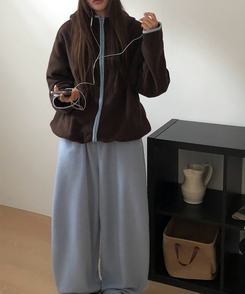 ハイネックフードフリースジップアップ BROWN