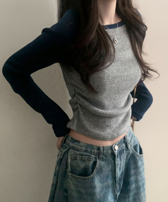 로멘 기모배색 레글런 셔링 크롭 긴팔니트 티셔츠 네이비