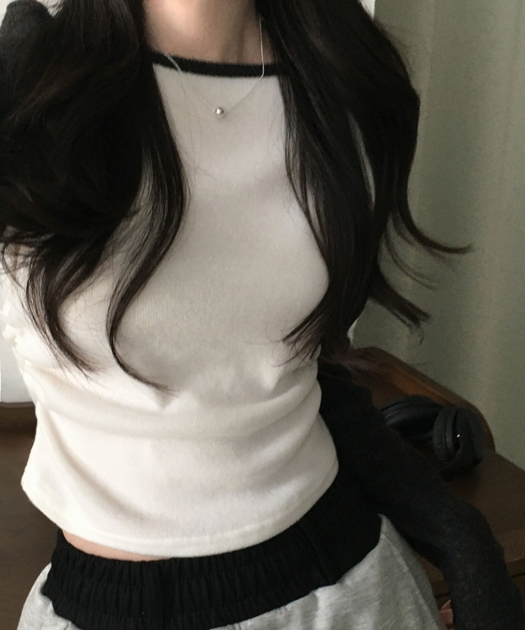 로멘 기모배색 레글런 셔링 크롭 긴팔니트 티셔츠 차콜