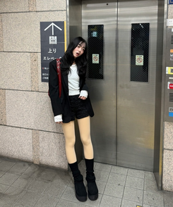 ドット柄ラウンドネックTシャツ IVORY