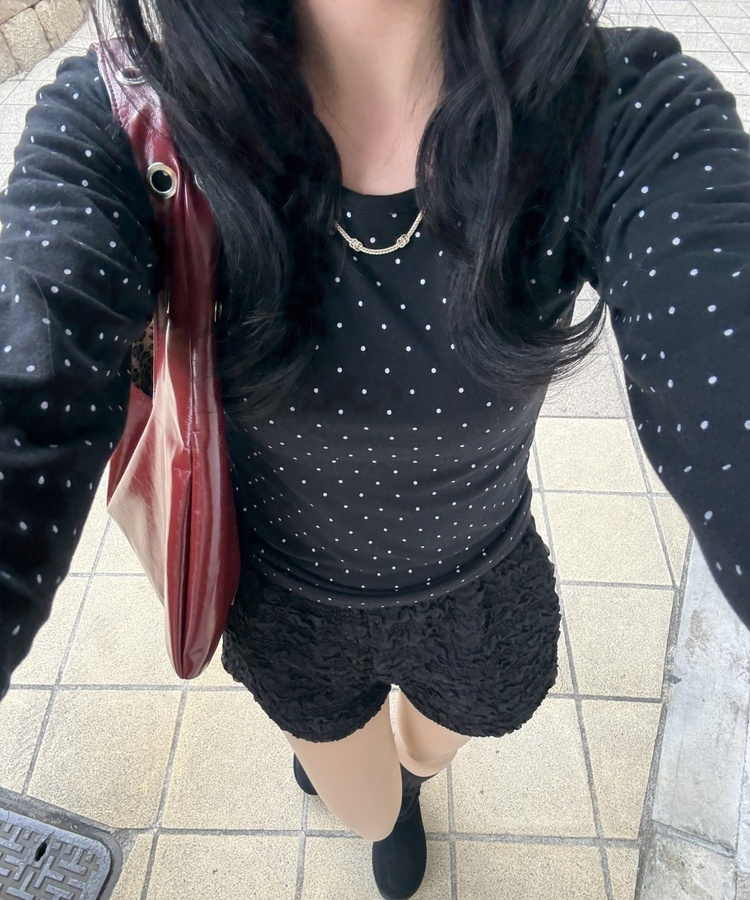 ドット柄ラウンドネックTシャツ BLACK