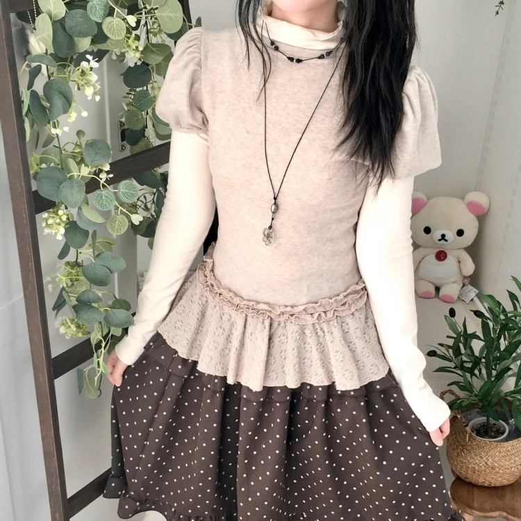 숲속소녀 부들부들 레이어드 캉캉 프릴 반팔티셔츠 프릴 목폴라 긴팔 티셔츠 진베이지