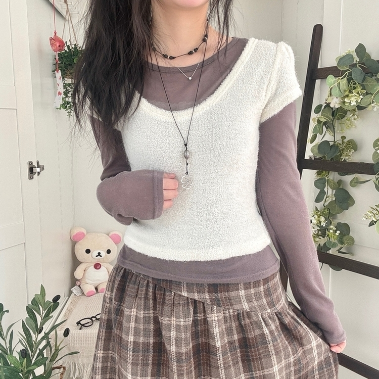 무채색 미소녀 테리소재 레이어드 라운드넥 반팔 니트 아이보리