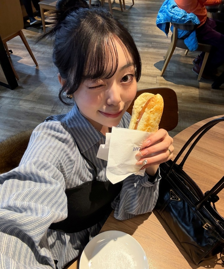 스트라이프 플레어 뷔스티에 셔츠 소라