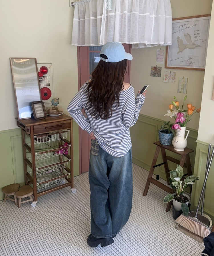 오프숄더 스트라이프 탑 소라