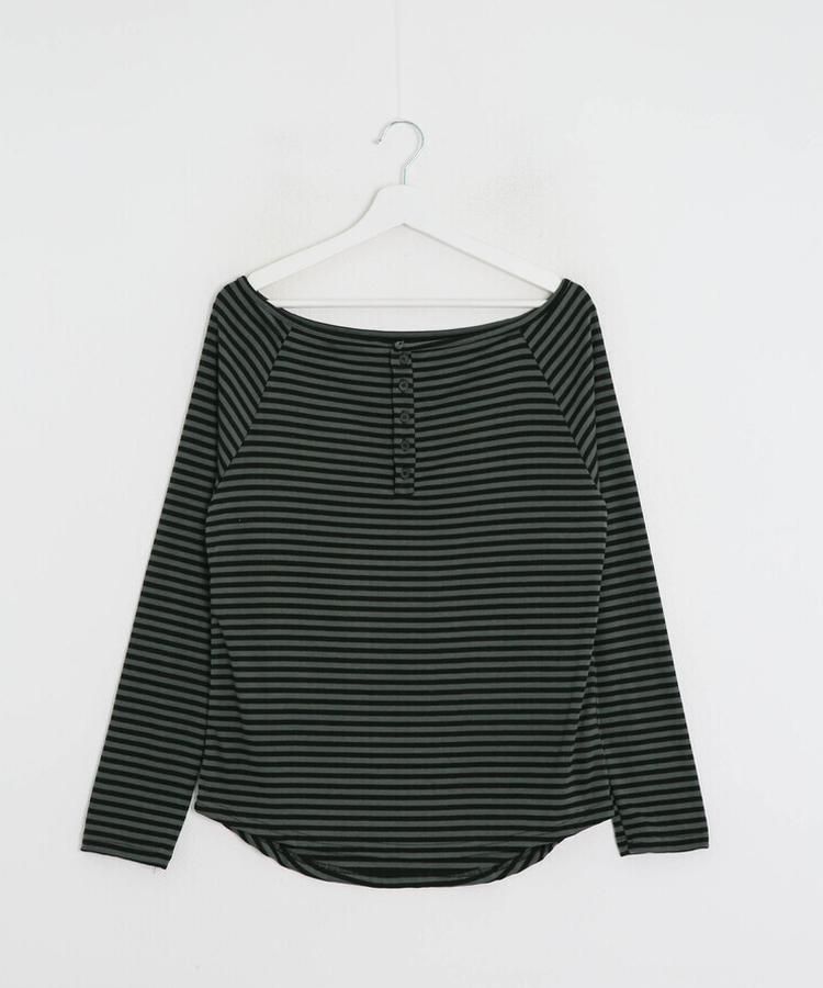 오프숄더 스트라이프 탑