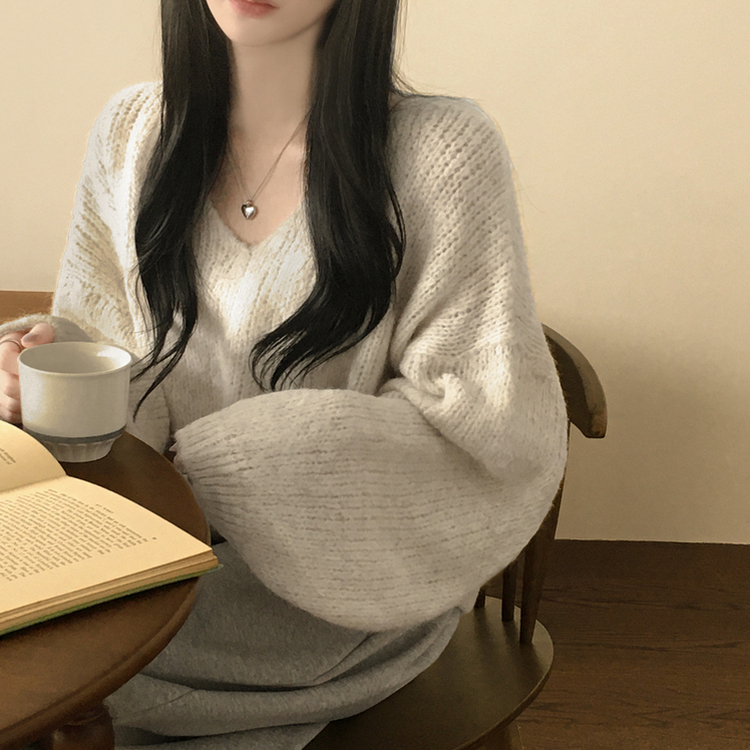 포도색감 오버핏 브이넥 벌룬 아방핏 겨울 봄니트 오트밀