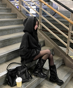 티체 스터드 코튼 포켓 3부 반바지 블랙