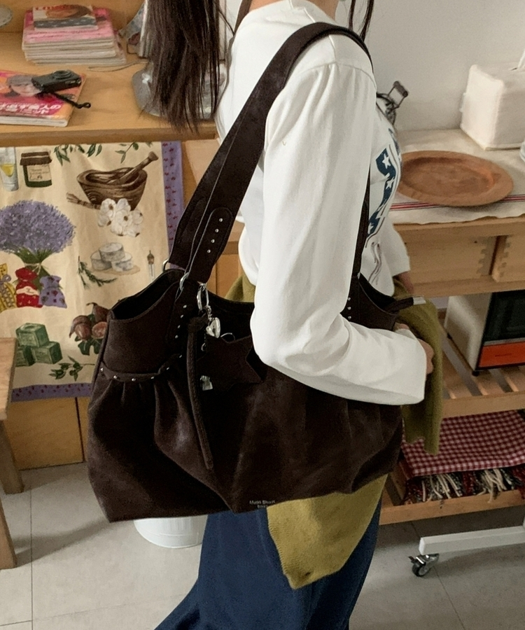 シルバースタッドフェイクレザーショルダーバッグ COFFEE