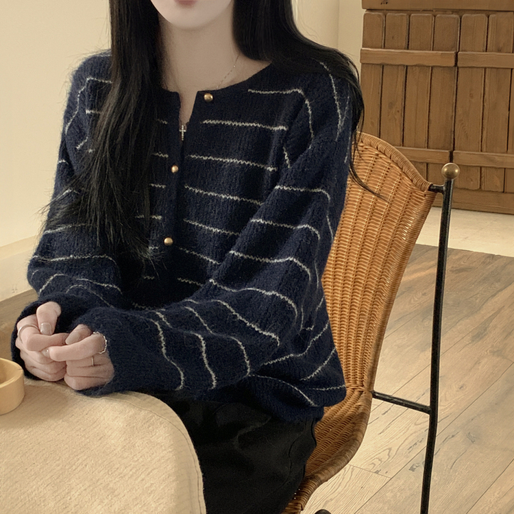 모헤어 배색 스트라이프 단가라 라운드넥 골드 콩단추 아방핏 니트가디건 네이비
