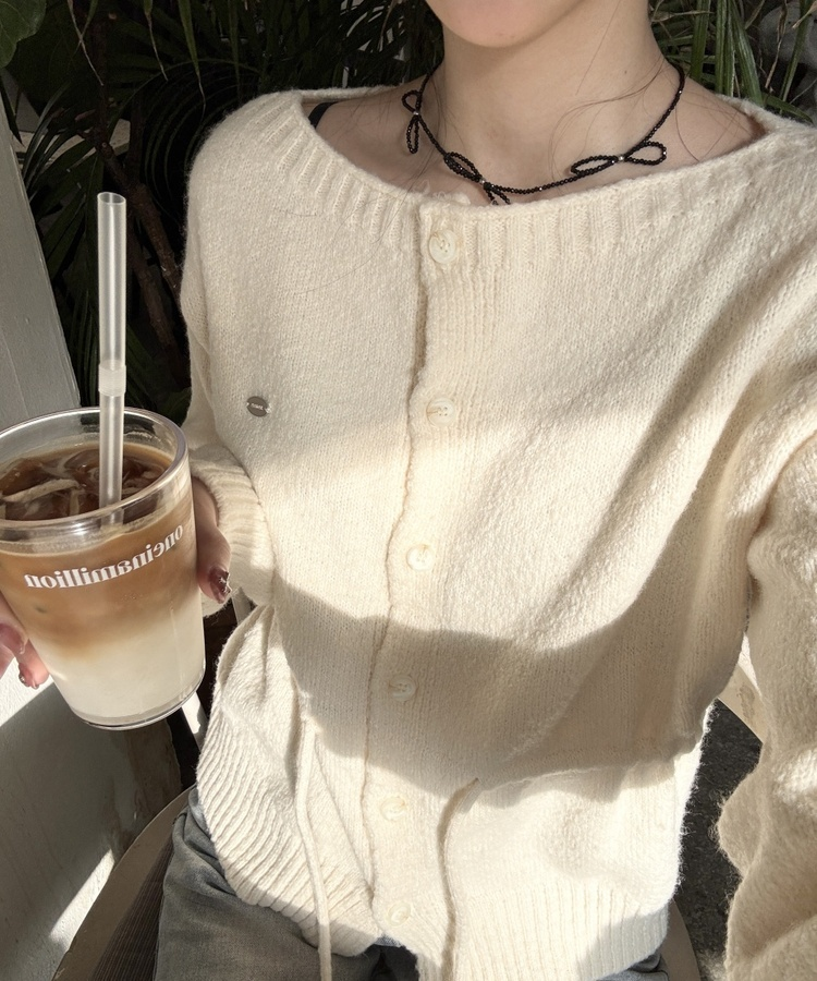 팬던트 스트링 오프숄더 가디건 아이보리