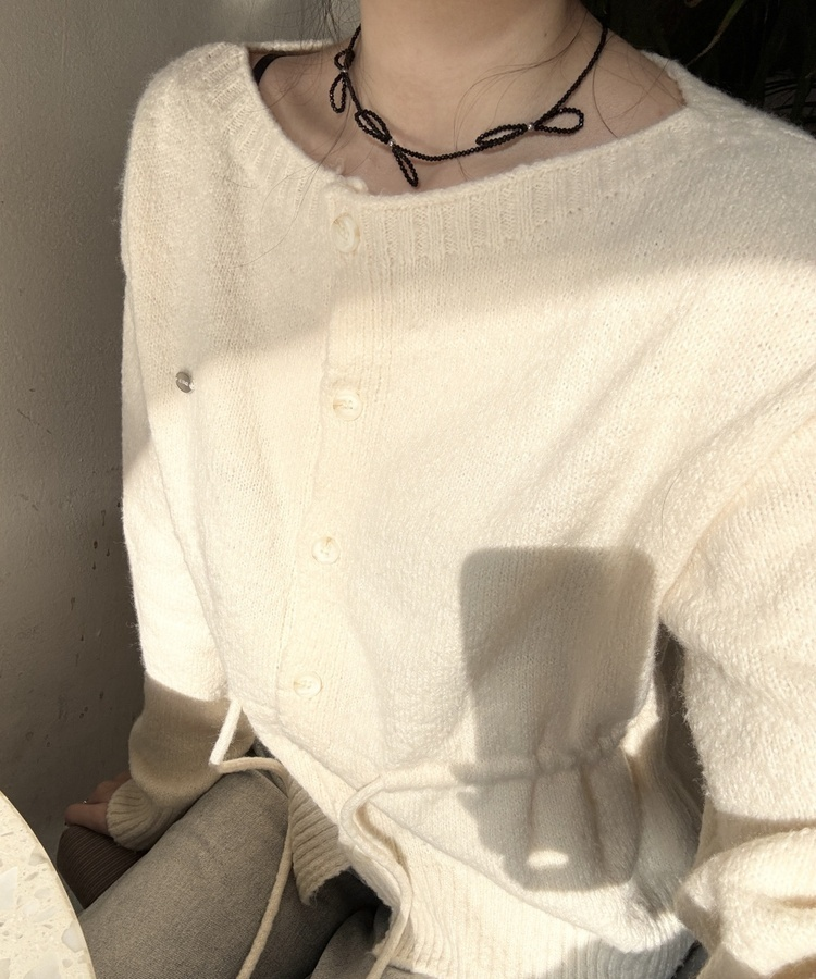 팬던트 스트링 오프숄더 가디건 아이보리