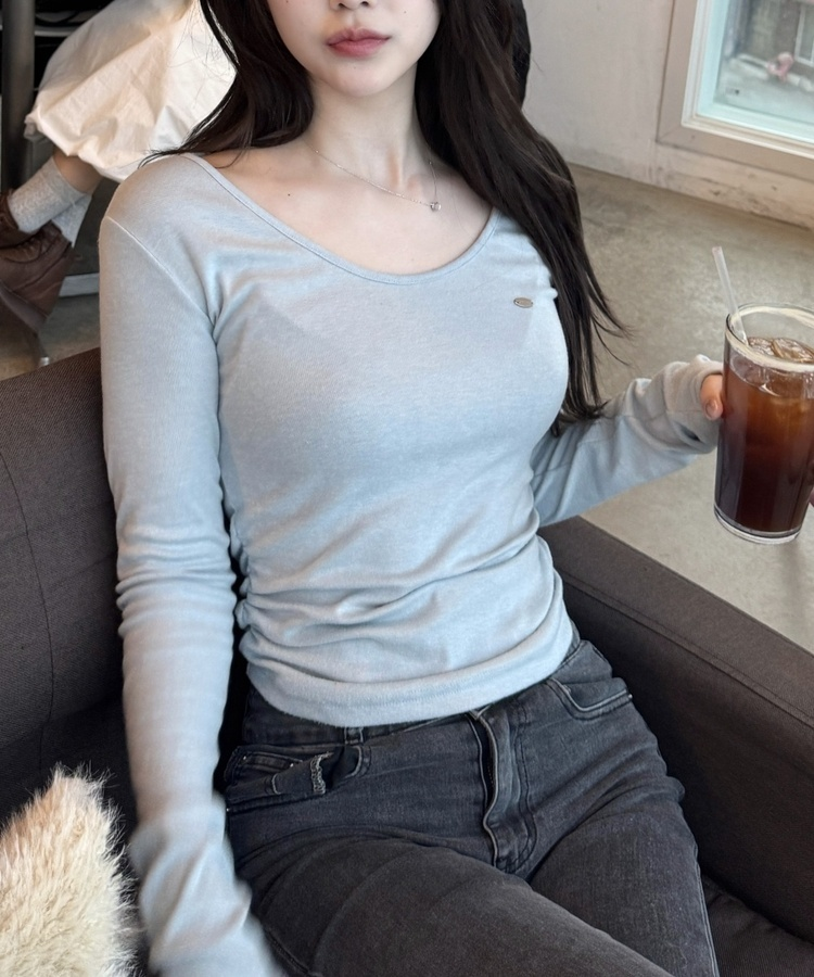 옆셔링 워머 U넥 긴팔티셔츠 소라