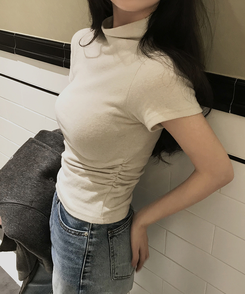 シャーリングハーフタートルネックTシャツ OATMEAL