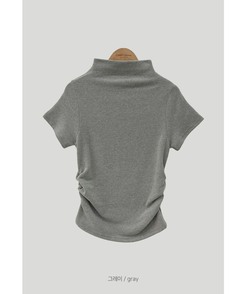 シャーリングハーフタートルネックTシャツ