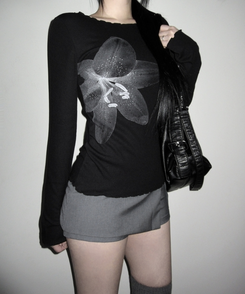 フラワースリム長袖Tシャツ BLACK