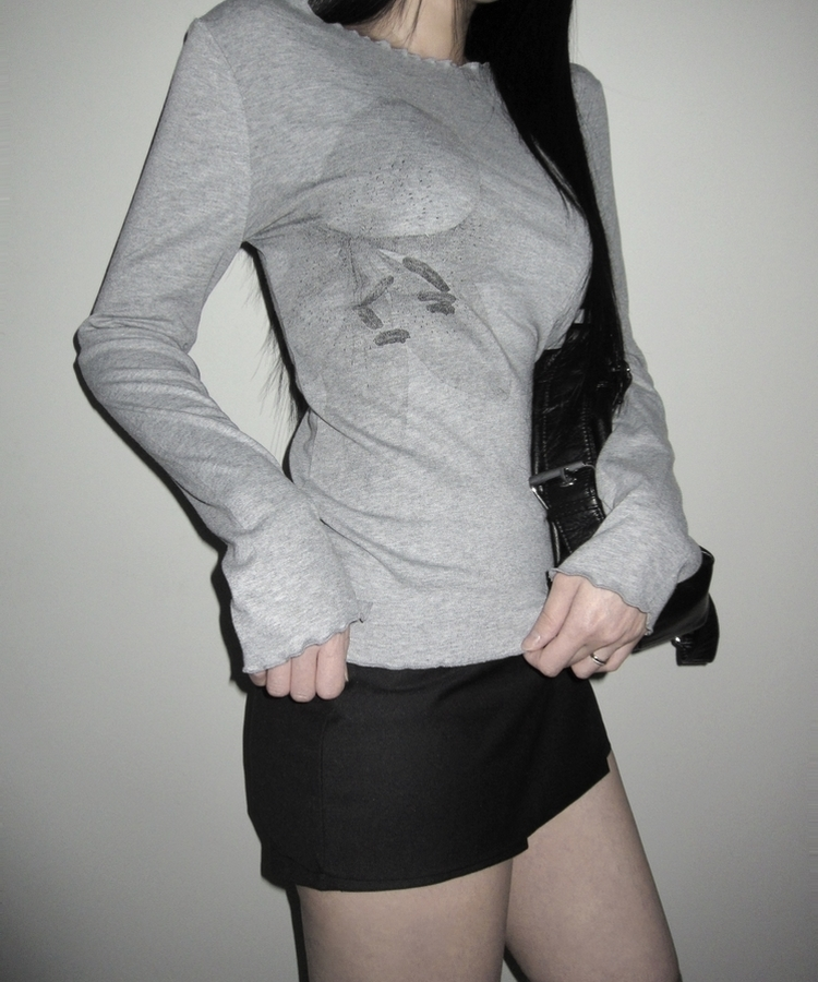 フラワースリム長袖Tシャツ GREY