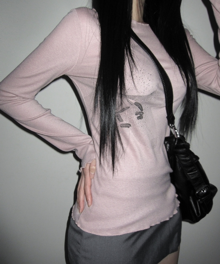 フラワースリム長袖Tシャツ INDIE PINK