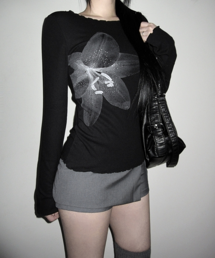 フラワースリム長袖Tシャツ BLACK