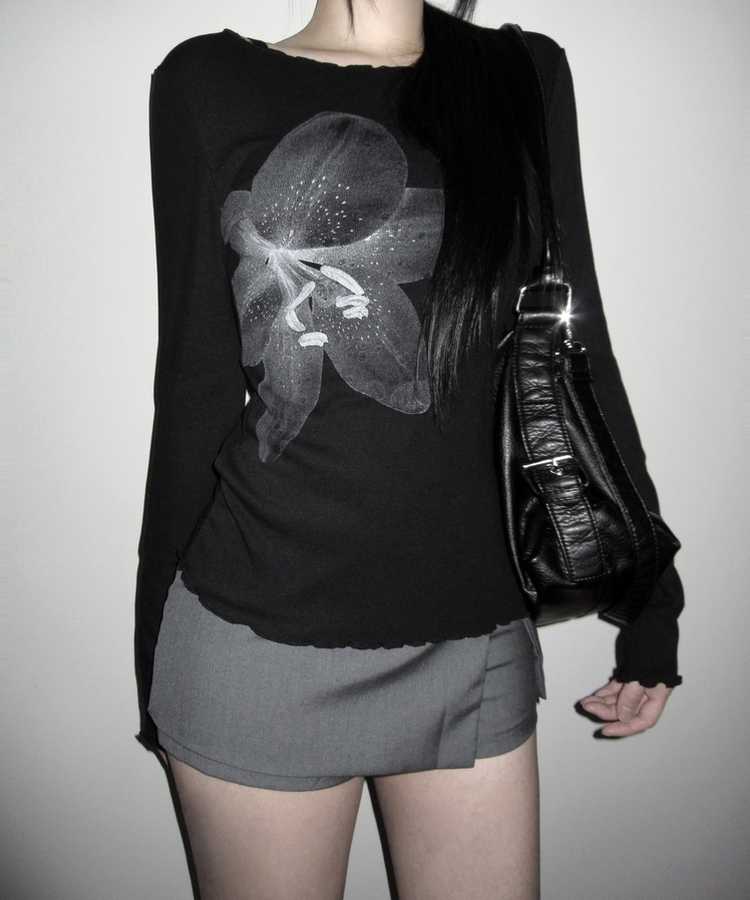 フラワースリム長袖Tシャツ BLACK