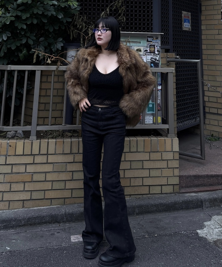 모브 생지 부츠컷 데님 팬츠 블랙