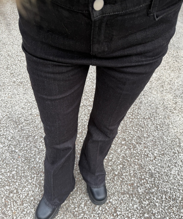 모브 생지 부츠컷 데님 팬츠 블랙