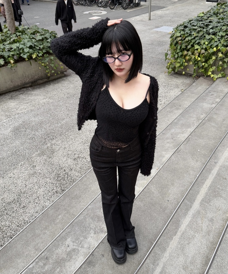 모브 생지 부츠컷 데님 팬츠 블랙