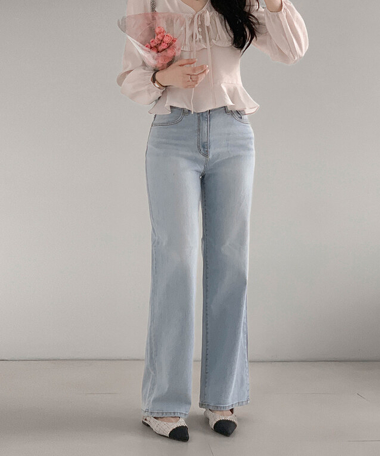 イトブルーストレートパンツ LIGHT BLUE