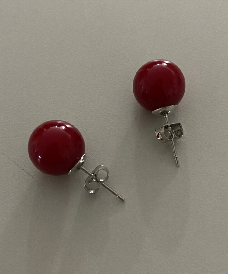 レッド真珠ピアス