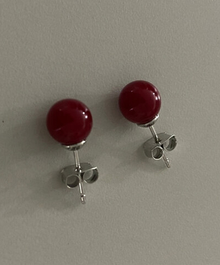 レッド真珠ピアス