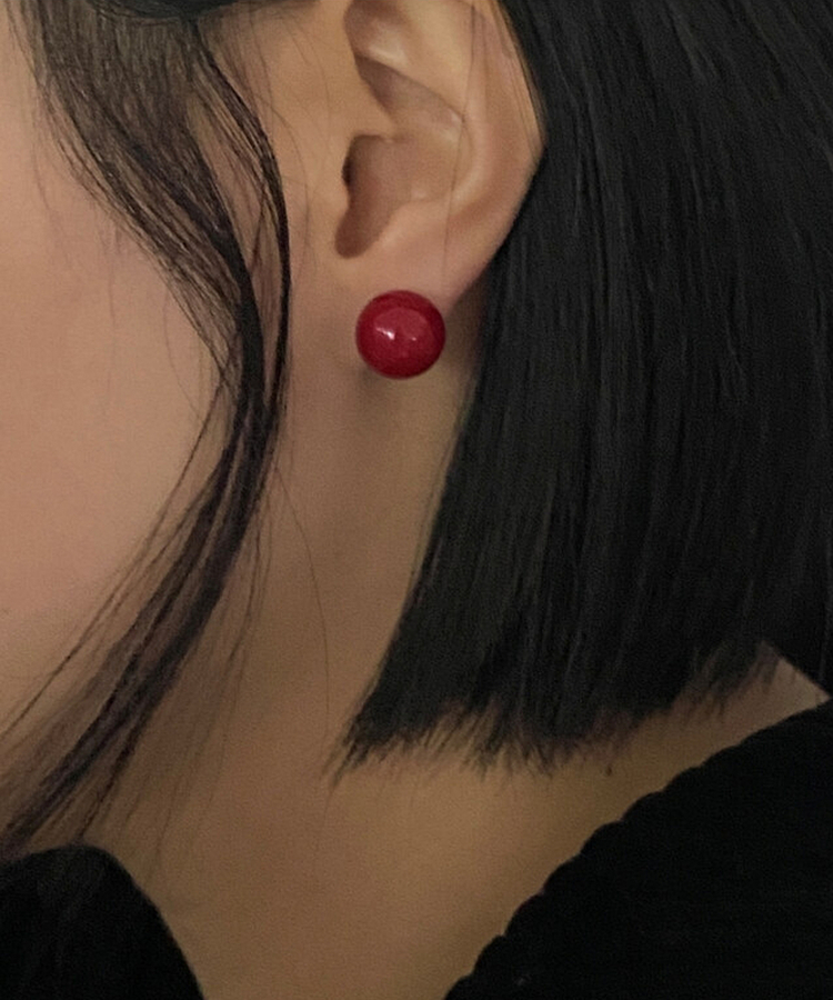 レッド真珠ピアス RED