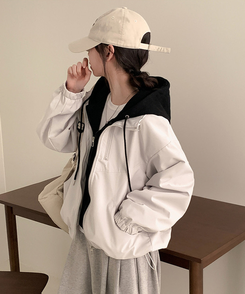 レイヤードオーバーフードウィンドブレーカー IVORY