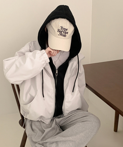 レイヤードオーバーフードウィンドブレーカー IVORY