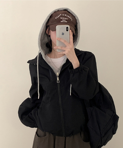 レイヤードオーバーフードウィンドブレーカー BLACK