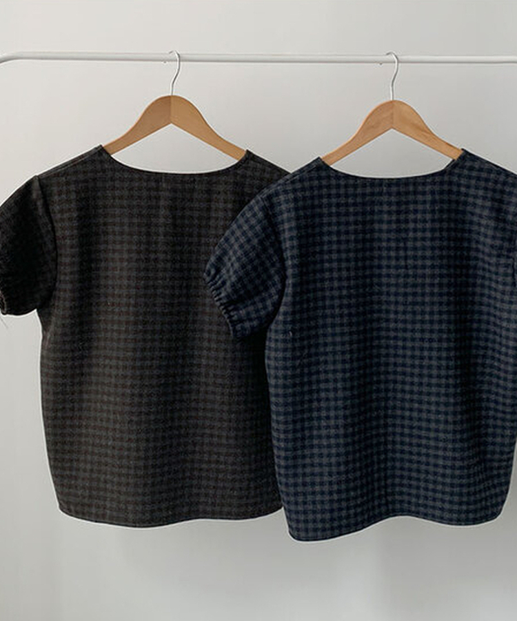 아멜 울 체크 버튼 모직 반팔 블라우스