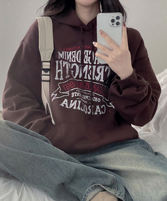 【起毛】ヘリテージレタリングフード BROWN