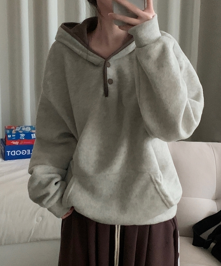 토즈오 버튼 스냅 후드 배색 후리스 오트밀