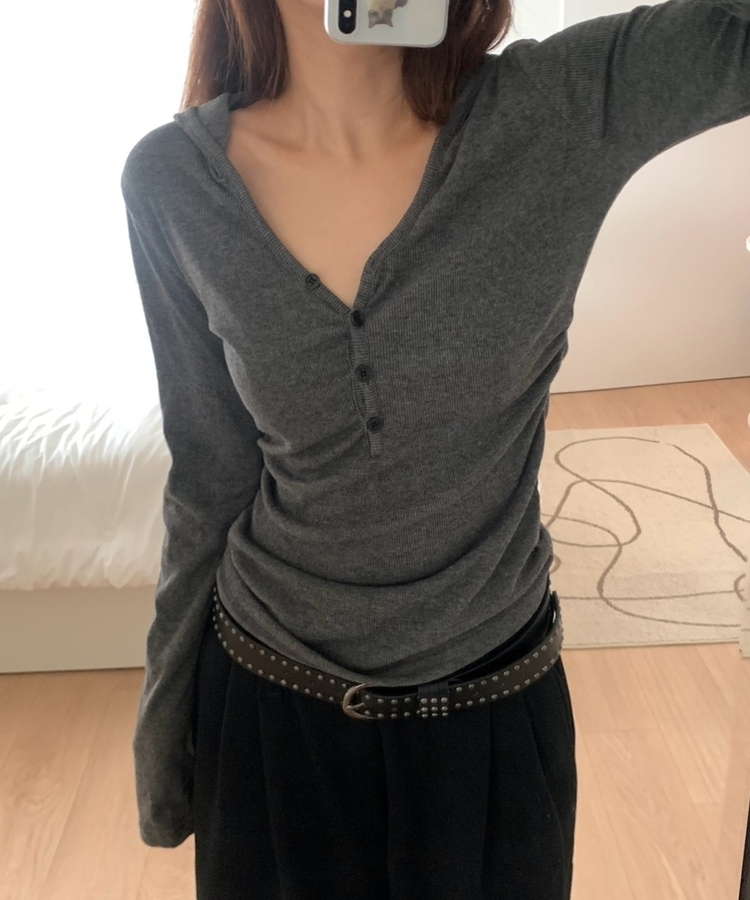 Vネックボタンシャーリングフード(6color) CHARCOAL