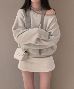 구름을 니트로 담는다면베스킨 배색 입술넥 니트 초커 아이보리