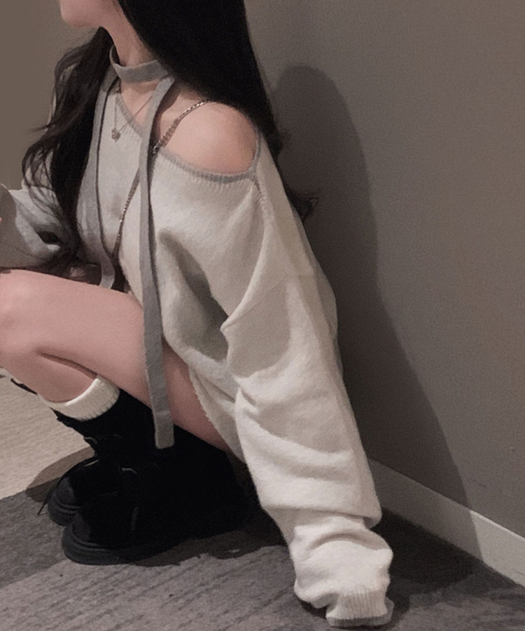 구름을 니트로 담는다면베스킨 배색 입술넥 니트 초커 아이보리