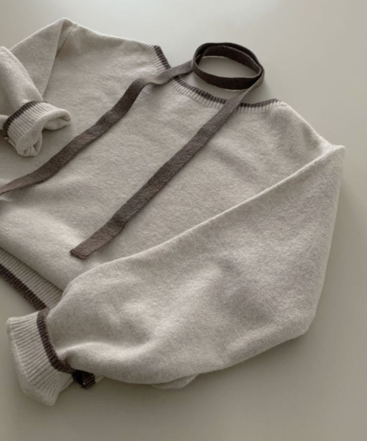 구름을 니트로 담는다면베스킨 배색 입술넥 니트 초커