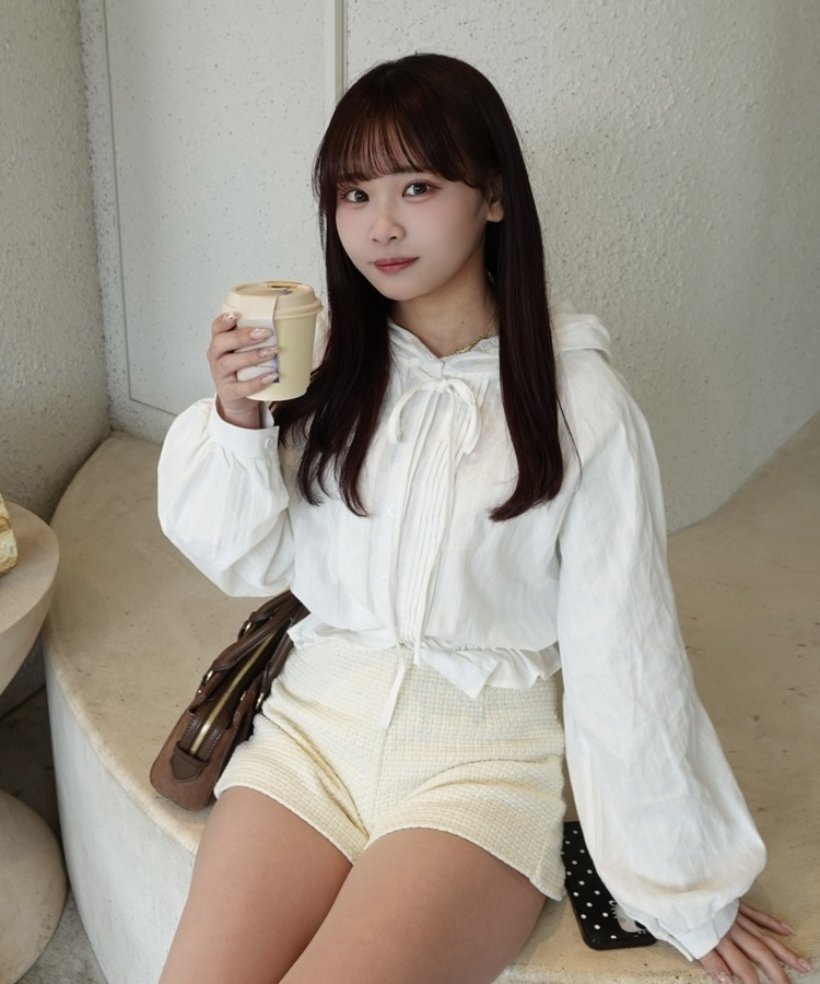 핀턱 후드 블라우스 아이보리