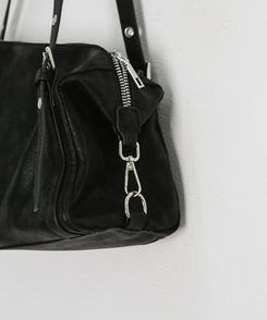 デイリーショルダーバッグ