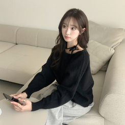 리본 초커 겨울 긴팔 울 니트 허리잘록 러블리 보트넥 긴팔티 페미닌 오프숄더 스트링 블랙