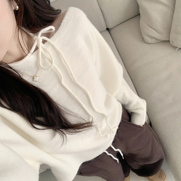 리본 초커 겨울 긴팔 울 니트 허리잘록 러블리 보트넥 긴팔티 페미닌 오프숄더 스트링 아이보리
