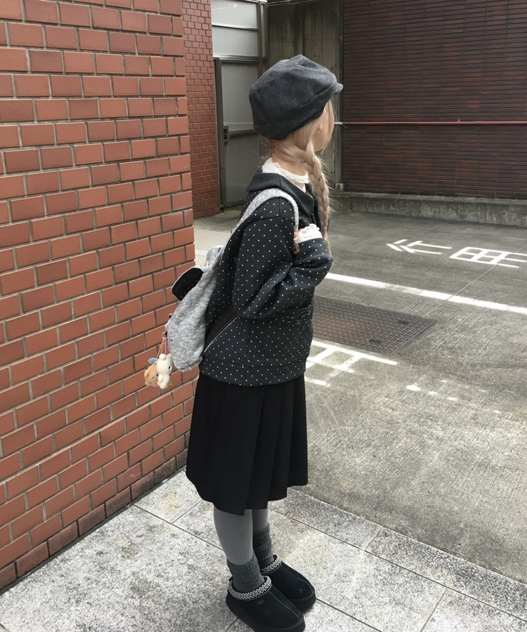 ドットリボンジップアップ CHARCOAL