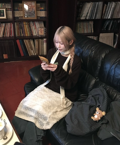 로망도트러플 쉬폰 스커트 아이보리