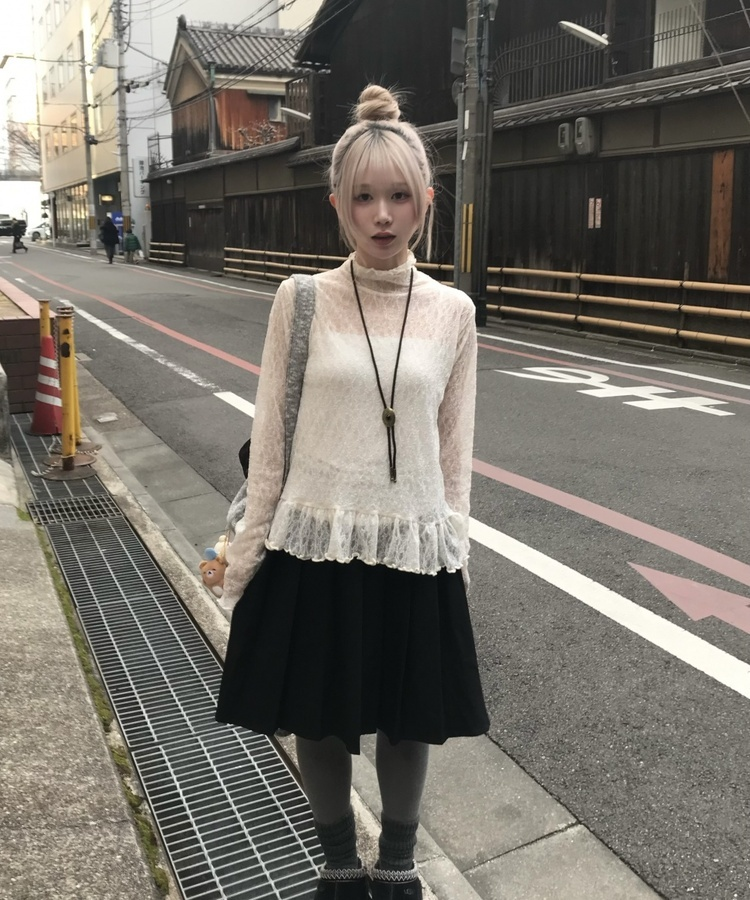 레이어드 시스루 블라우스 크림